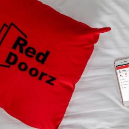 Reddoorz Plus @ Demangan Gejayan Pakualaman Екстериор снимка